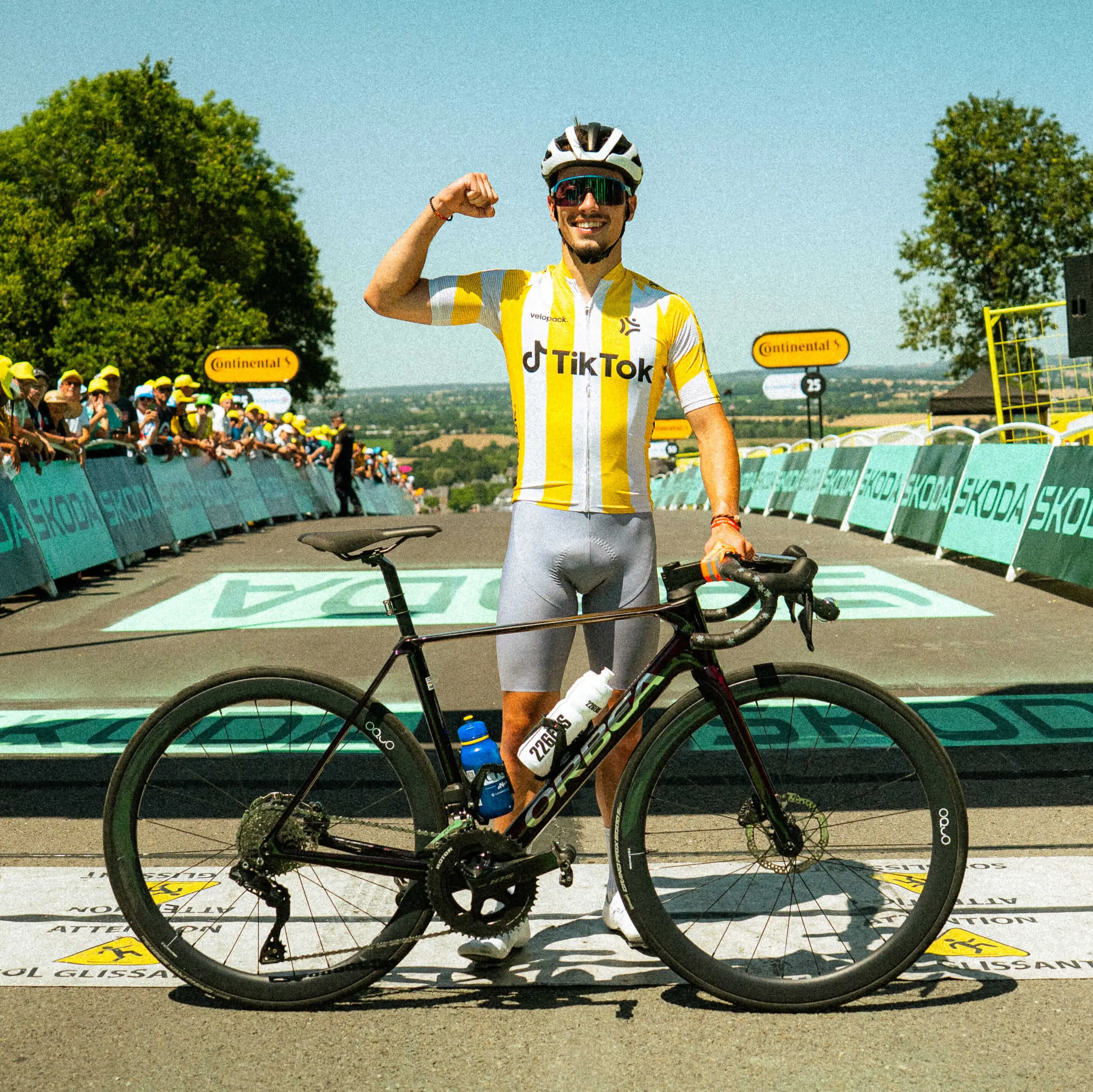 Tiktok Cycling Race_727